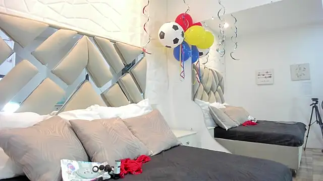 valentinasu online show from June 2026 11:44:01 AM