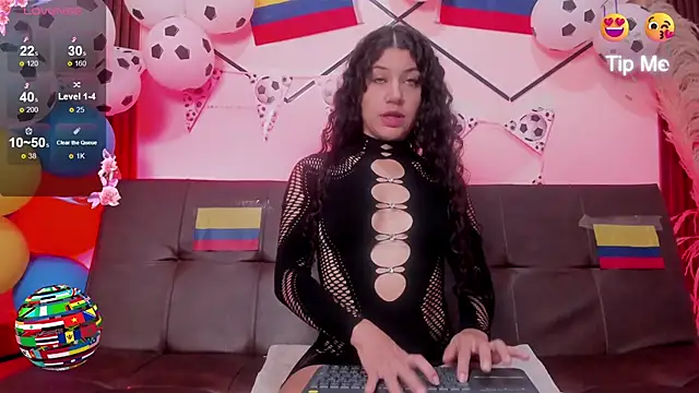 TaniaEyes online show from June 2026 12:22:01 PM