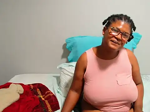 Snapshot of CandyYumsAerolaXX chatting on June 2026 07:27:02 PM CandyYumsAerolaXX online show from June 2026 07:27:02 PM