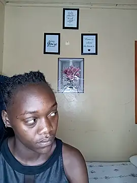Paulahaze online show from May 2026 01:06:01 PM