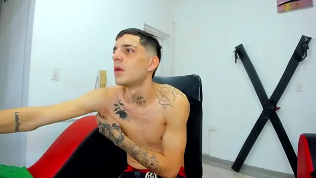 boy max latin online show from June 2026 10:35:02 PM