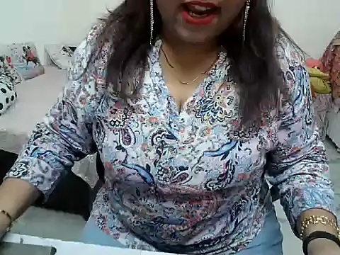 Snapshot of bavleen-kaur chatting on July 2026 02:09:01 PM bavleen-kaur online show from July 2026 02:09:01 PM