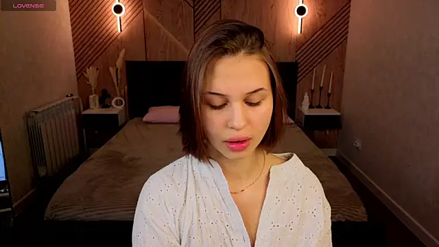 Annie Kitss online show from June 2026 01:07:02 AM