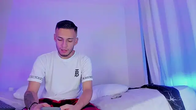 Snapshot of _Kevin_xxx chatting on September 2025 05:55:02 AM Kevin xxx online show from September 2025 05:55:02 AM