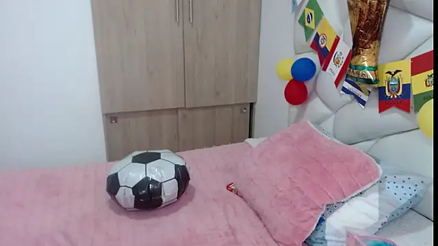 Valeria Santos  online show from June 2026 01:48:02 PM