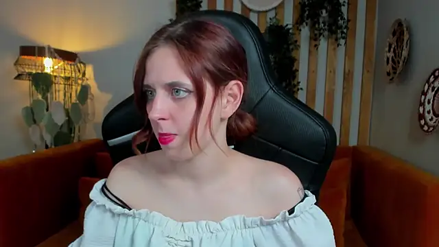 FreyaVeys online show from July 2026 05:15:02 PM