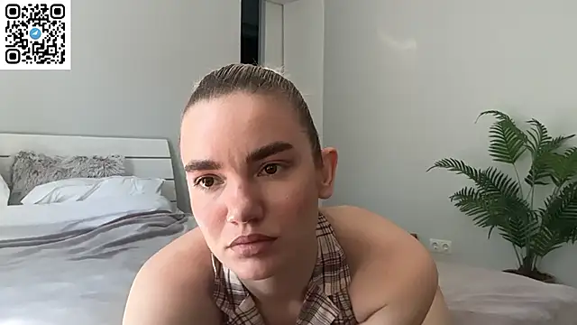Snapshot of KiraAngella chatting on July 2026 01:04:01 PM KiraAngella online show from July 2026 01:04:01 PM