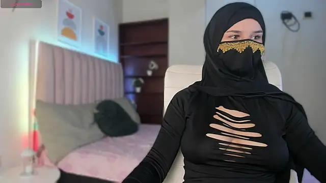  SweetAmira  online show from May 2026 01:58:02 AM