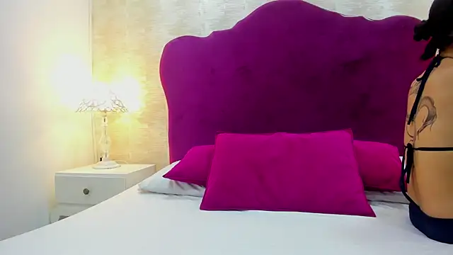 AlexaGill online show from June 2026 12:33:01 PM