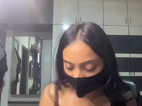 livia dolls online show from June 2026 10:14:02 PM