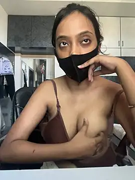 livia dolls online show from July 2026 04:40:02 AM