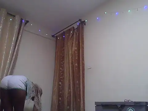 Snapshot of Cutezipora chatting on July 2026 12:12:01 PM Cutezipora online show from July 2026 12:12:01 PM