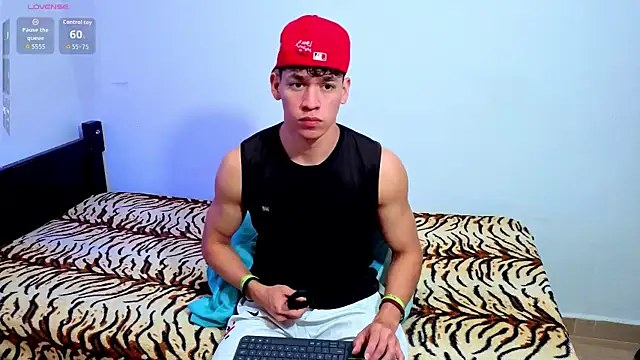 Luke Muscle online show from June 2026 04:05:01 PM
