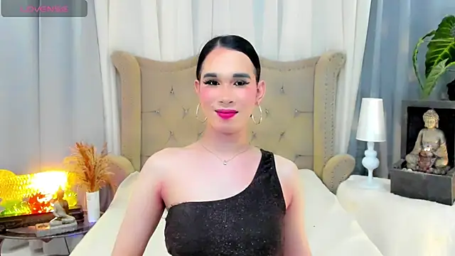Snapshot of LexiLoreOnTop chatting on July 2026 06:32:01 PM LexiLoreOnTop online show from July 2026 06:32:01 PM