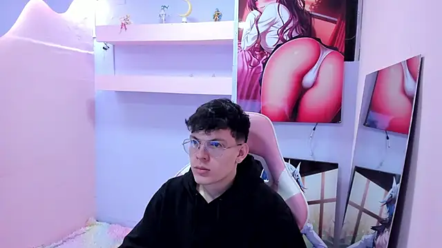 AngeloBocellii online show from June 2026 01:24:02 PM