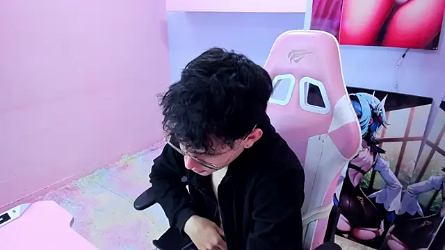 AngeloBocellii online show from June 2026 01:32:01 PM