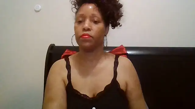 MsDeeLive online show from May 2026 04:31:02 AM