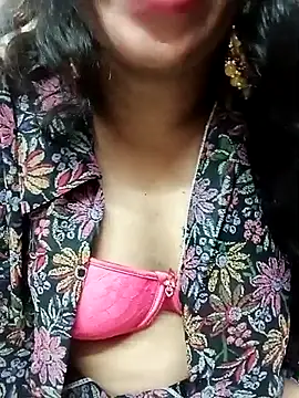 Snapshot of roopa__ chatting on June 2026 03:13:02 AM roopa online show from June 2026 03:13:02 AM