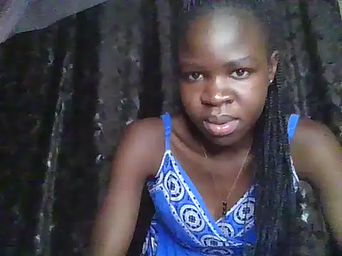 Snapshot of small_diva chatting on June 2026 07:10:01 AM small diva online show from June 2026 07:10:01 AM