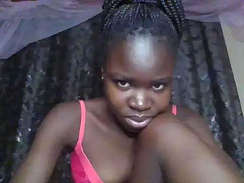 Snapshot of small_diva chatting on July 2026 07:32:02 PM small diva online show from July 2026 07:32:02 PM
