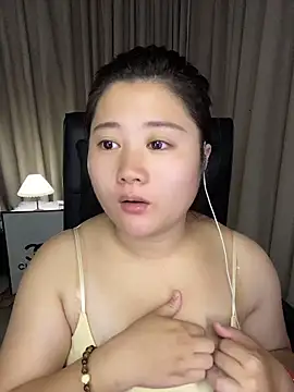 Luckysisi-s online show from June 2026 01:27:01 PM