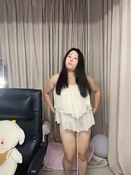 Luckysisi-s online show from June 2026 12:31:02 PM