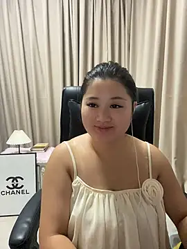 Luckysisi-s online show from July 2026 01:15:02 PM