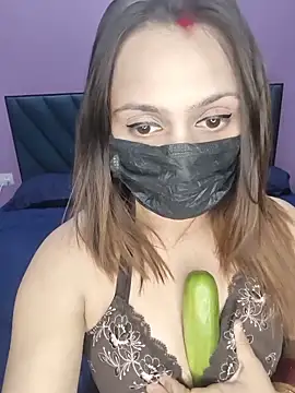 Dezler Queen online show from May 2026 04:12:01 PM