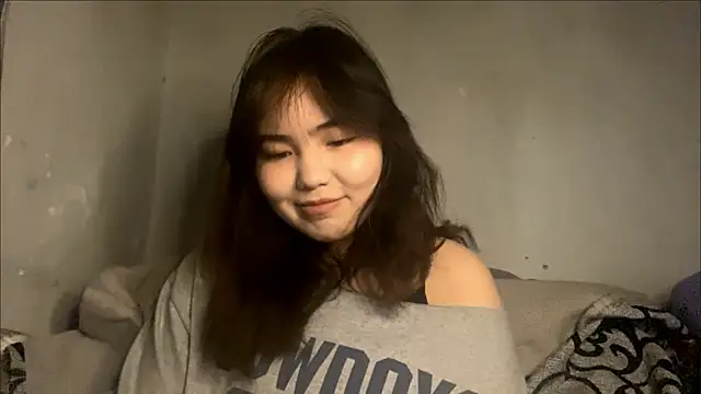 Molly Teddy online show from May 2026 07:44:02 PM