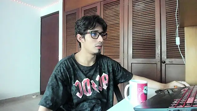 SrIncognito666 online show from June 2026 11:03:01 AM