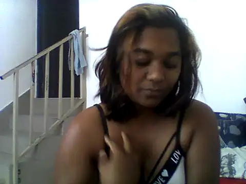 MiaReed667 online show from May 2026 09:17:02 AM