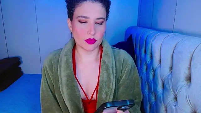 luasecret21 online show from May 2026 04:35:01 PM