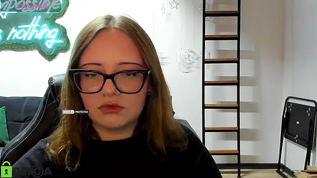 JuliNy x online show from May 2026 06:16:02 PM