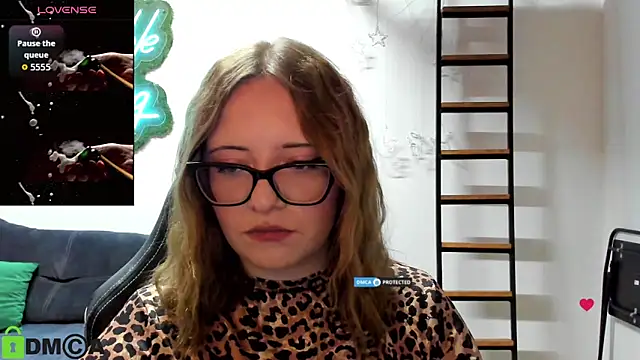 JuliNy x online show from June 2026 12:54:02 PM