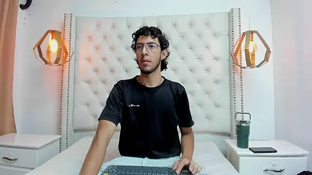 LEO SANZ66 online show from June 2026 12:24:02 PM