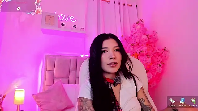 Snapshot of Isis_waifu_ chatting on May 2026 03:47:01 AM Isis waifu online show from May 2026 03:47:01 AM