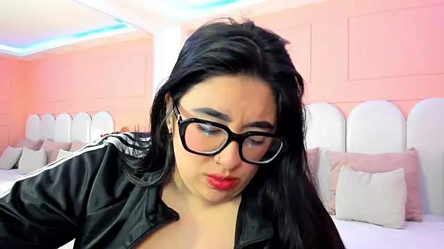 maite graay online show from July 2026 01:03:01 PM