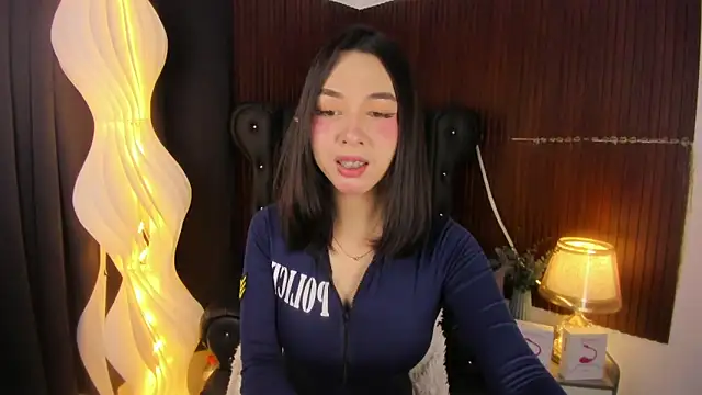 Lia Hilton1 online show from June 2026 03:50:02 PM