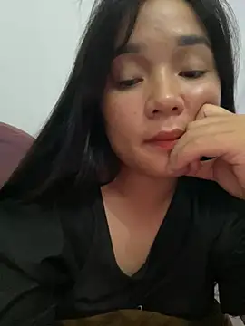 Luna-mi online show from May 2026 02:25:01 PM