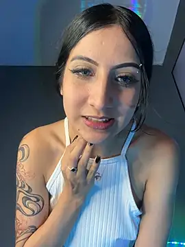 Snapshot of Naaria_ chatting on June 2026 02:27:02 AM Naaria online show from June 2026 02:27:02 AM