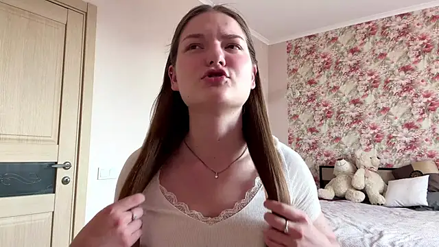 lizzzanatooo online show from June 2026 03:03:03 PM