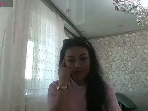 MoniqueLouises online show from May 2026 01:19:01 PM