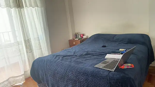 Natalieyourdream online show from May 2026 05:55:02 PM