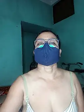 MoonLusty online show from June 2026 05:12:01 AM