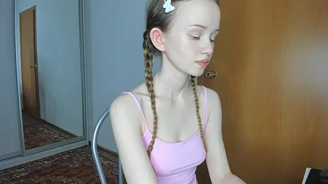 Snapshot of babymolly2 chatting on July 2026 06:25:01 PM babymolly2 online show from July 2026 06:25:01 PM