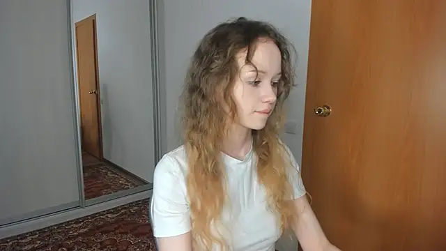 Snapshot of babymolly2 chatting on July 2026 08:00:02 PM babymolly2 online show from July 2026 08:00:02 PM