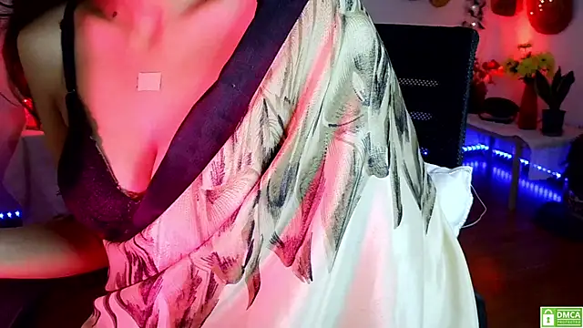 Snapshot of Yalinahotty chatting on June 2026 02:45:02 AM Yalinahotty online show from June 2026 02:45:02 AM