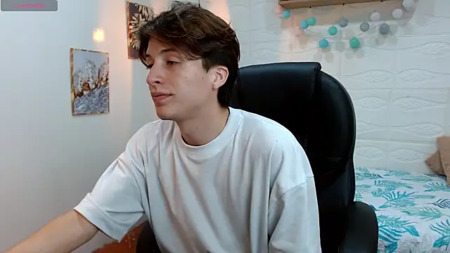 Marcoviolet online show from June 2026 07:40:01 PM
