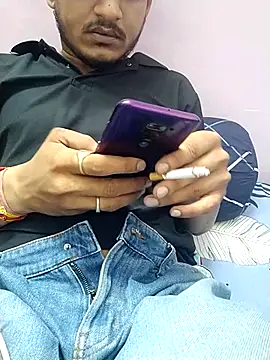 Dakuu A online show from July 2026 10:04:01 PM