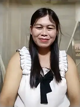 Snapshot of -Hatybi- chatting on June 2026 12:30:01 AM -Hatybi- online show from June 2026 12:30:01 AM